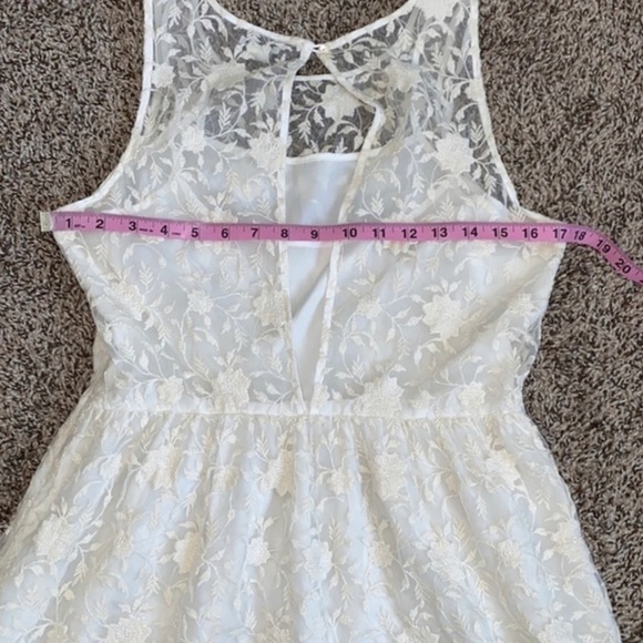 Forever 21 large white lace fit and flare dress - Picture 2 of 5
